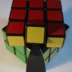 Cách tách, lắp lại, làm trơn Rubik 3×3 và bảo vệ Sticker